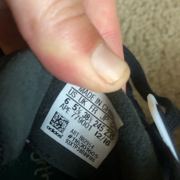 Adidas eqt running shoes - Picture 4 of 5